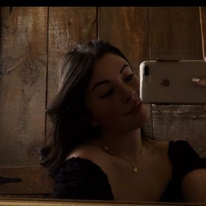 Meet your Posher, Ella